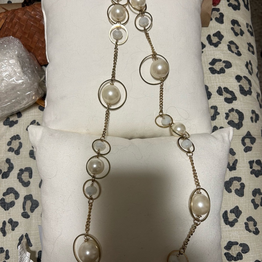 Big Pearl Necklace